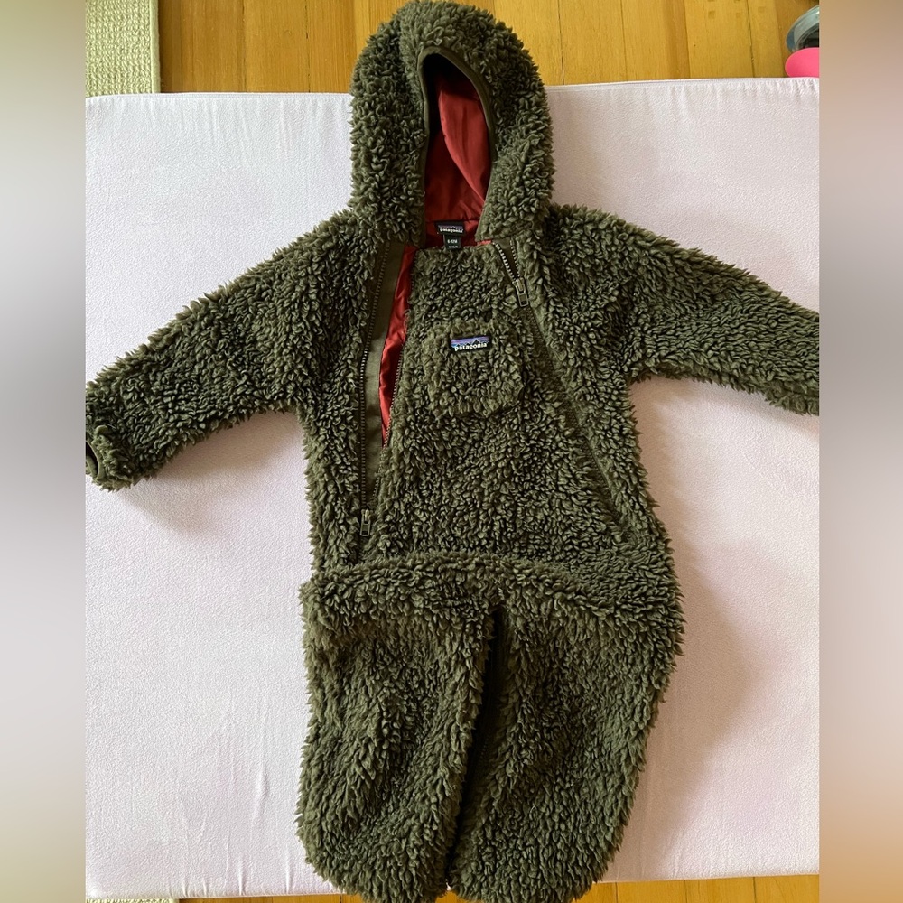 Patagonia High Pile Fleece Bunting (size 6-12Months) Brown
